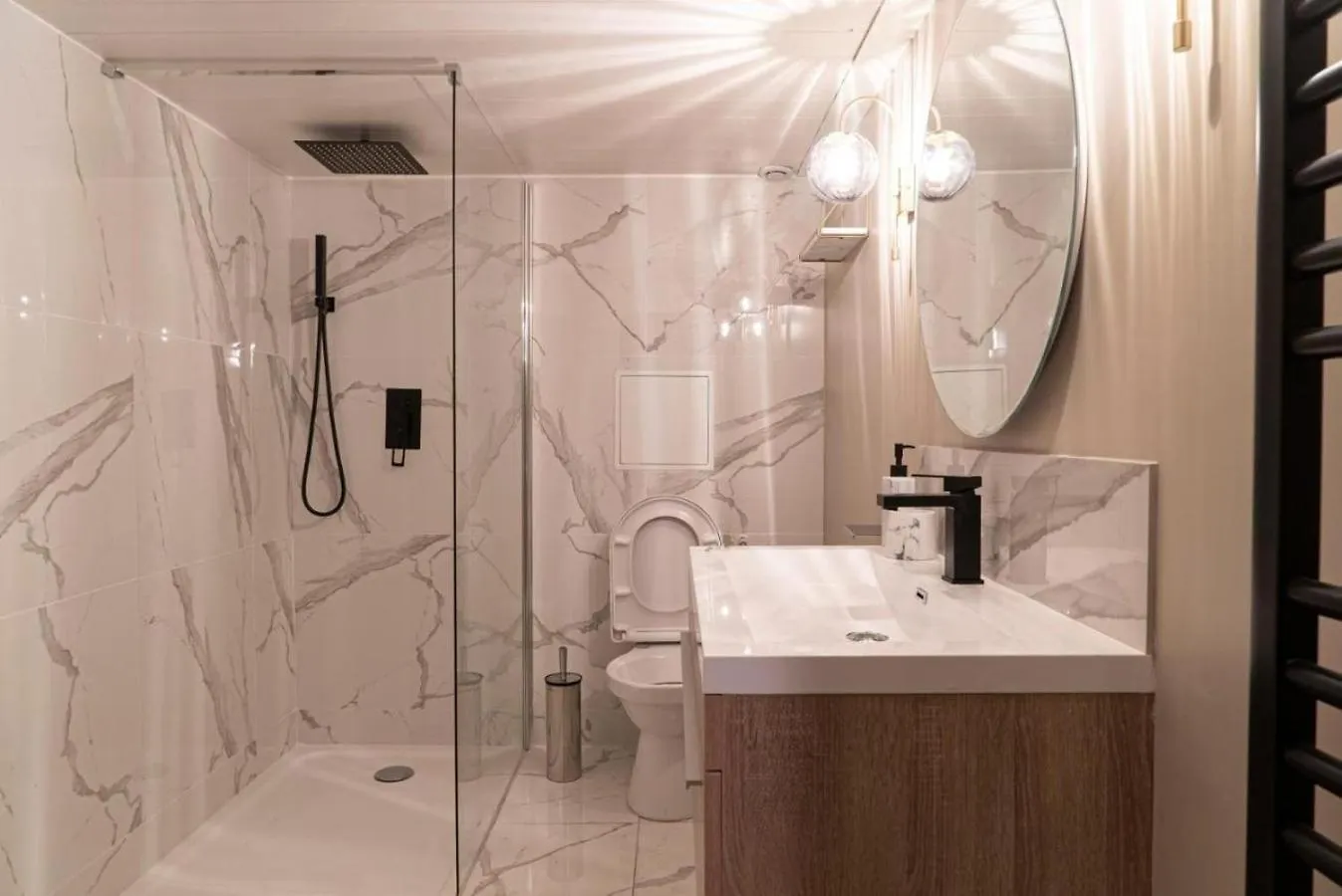 Apartment Suite Medici Lyon France